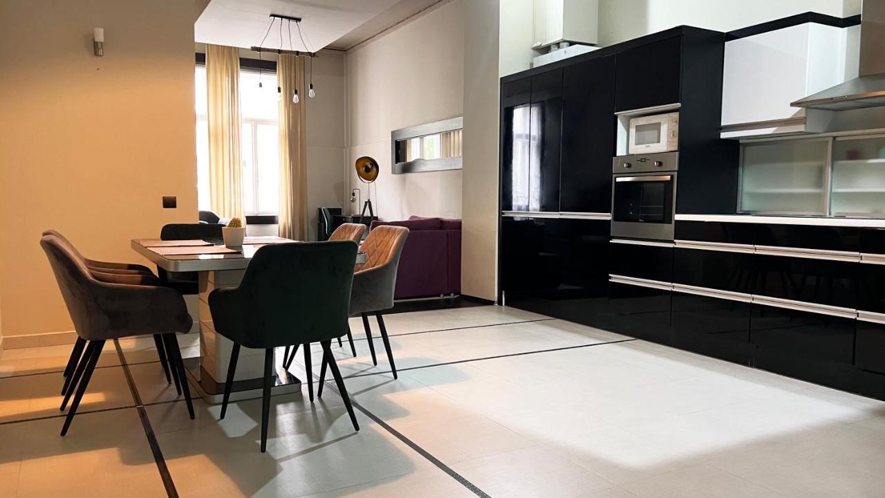 Deluxe Cosmopolitan Budapest, With Private Parking Lejlighed