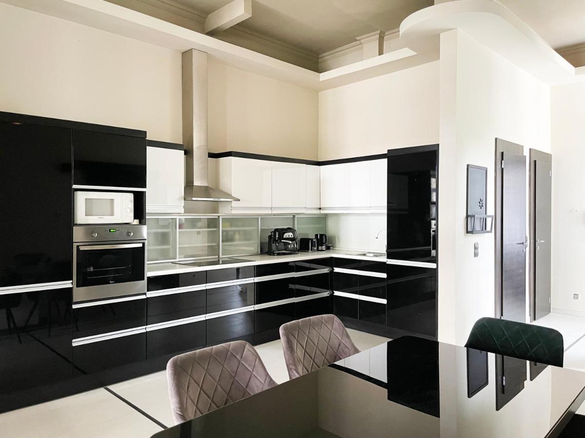 Deluxe Cosmopolitan Budapest, With Private Parking Lejlighed *